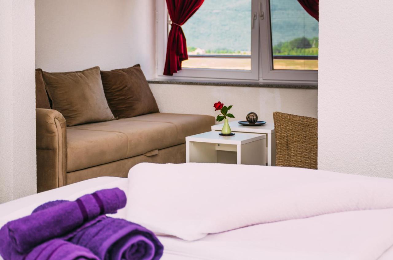 Apartmani Markesic Ramsko Jezero Prozor Exteriér fotografie