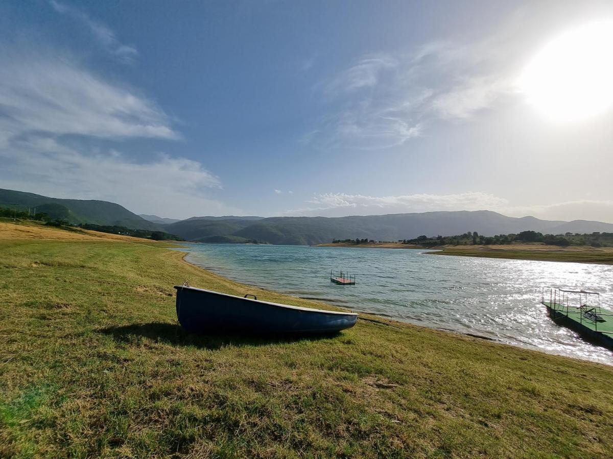 Apartmani Markesic Ramsko Jezero Prozor Exteriér fotografie